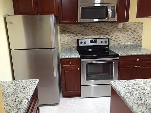 10500 SW 108th Ave Photo 1