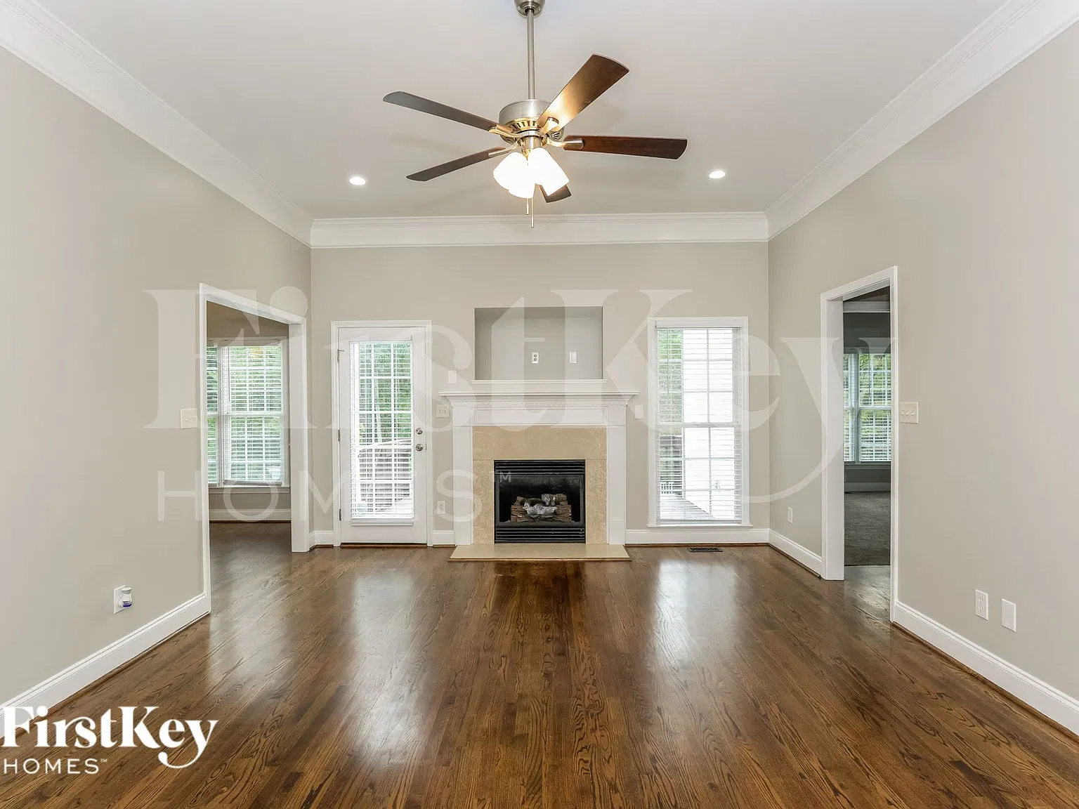 3 bed, 2.0 bath, 1425 sqft, $2,120 — Photo 4