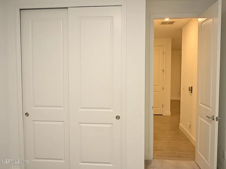633 Superior Blvd — Photo 21