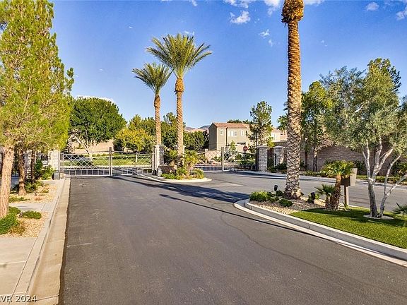 2764 Kilwinning Dr, Henderson, NV 89044 | MLS #2578360 | Zillow