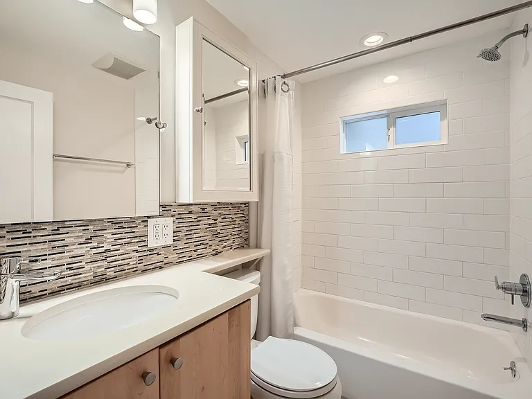 4548 NE Tulane Pl — Photo 25