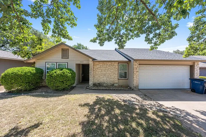 9005 Curlew Dr