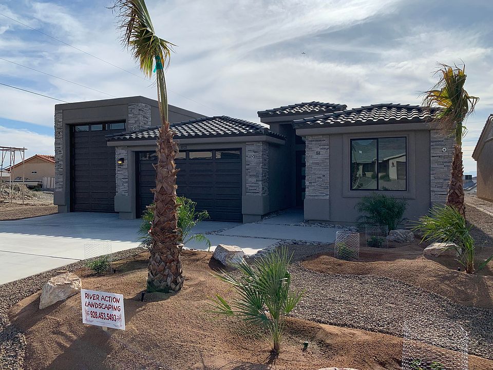 1st image of 1021 Desert View Dr