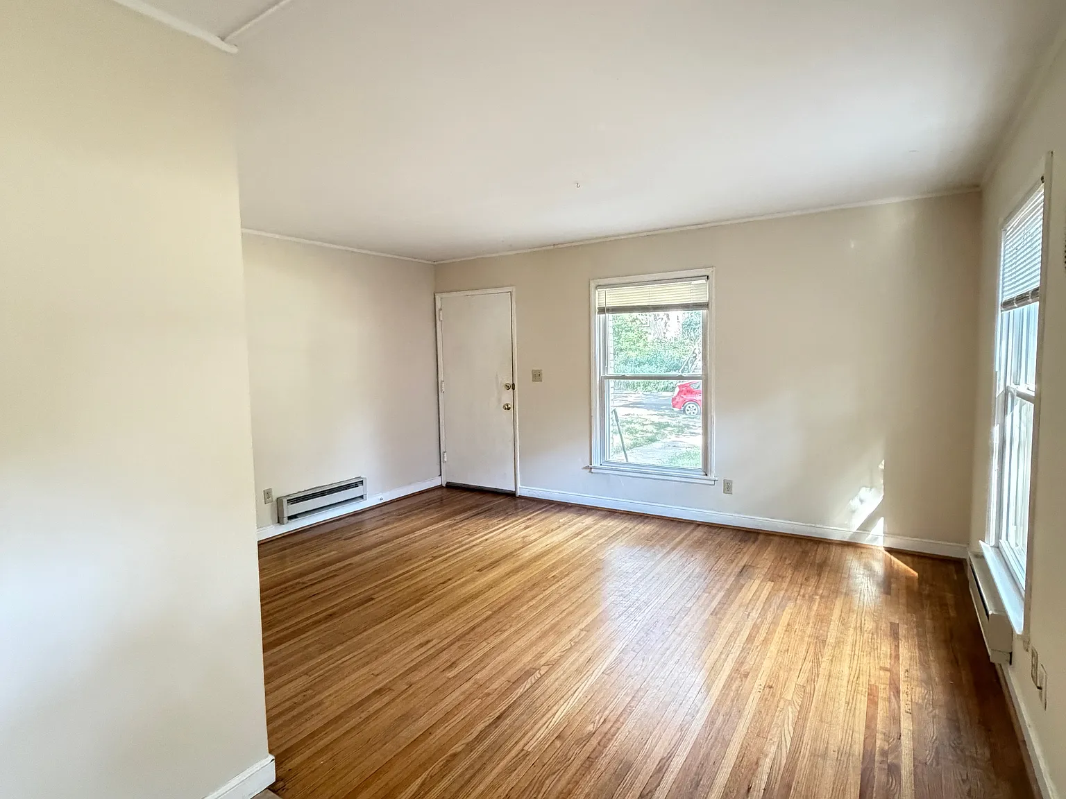 4 bed, 1700 sqft, $2,240 — Photo 3
