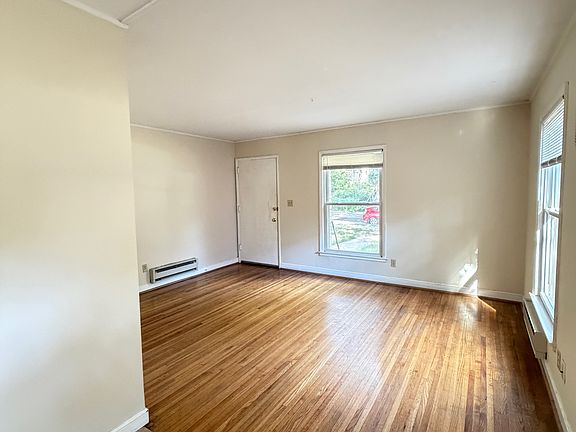 3rd image of 861 24th Ave SE