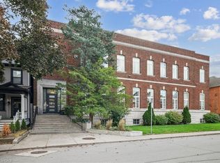 73 Garfield Ave S #1B, Hamilton, ON L8M2S3