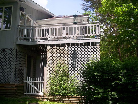 4th image of 126 Sugarbush Circle