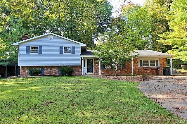 1st image of 1915 Briarwood Dr