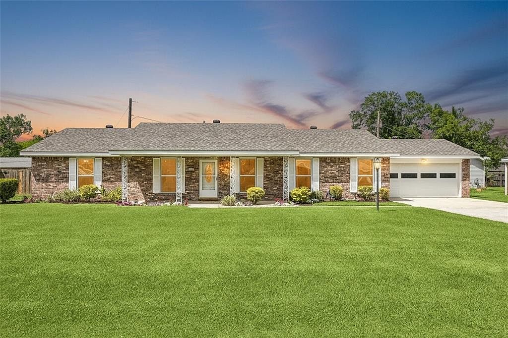 14 Patricia Ct