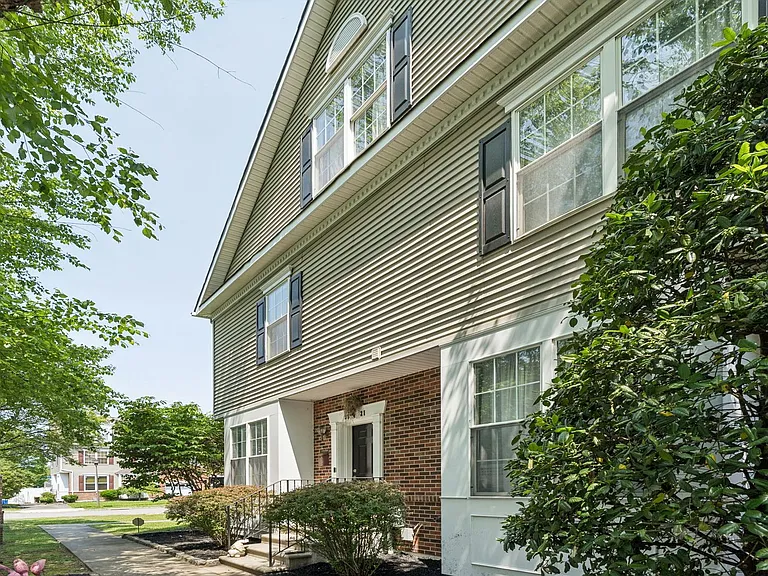 3521 Reserve Dr — Photo 29