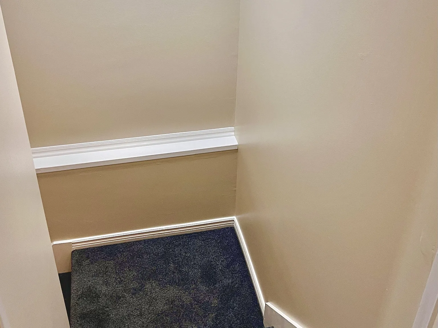 3 bed, 2050 sqft, $2,100 — Photo 1