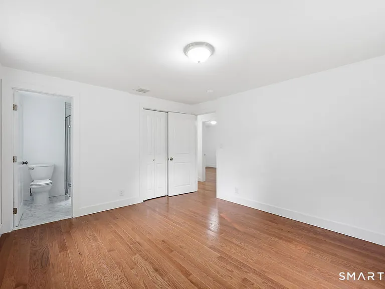 751 W Avon Rd — Photo 18