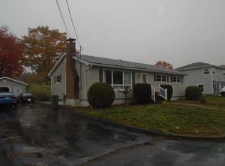 67 Dawson St, Bridgewater, NS B4V1S8