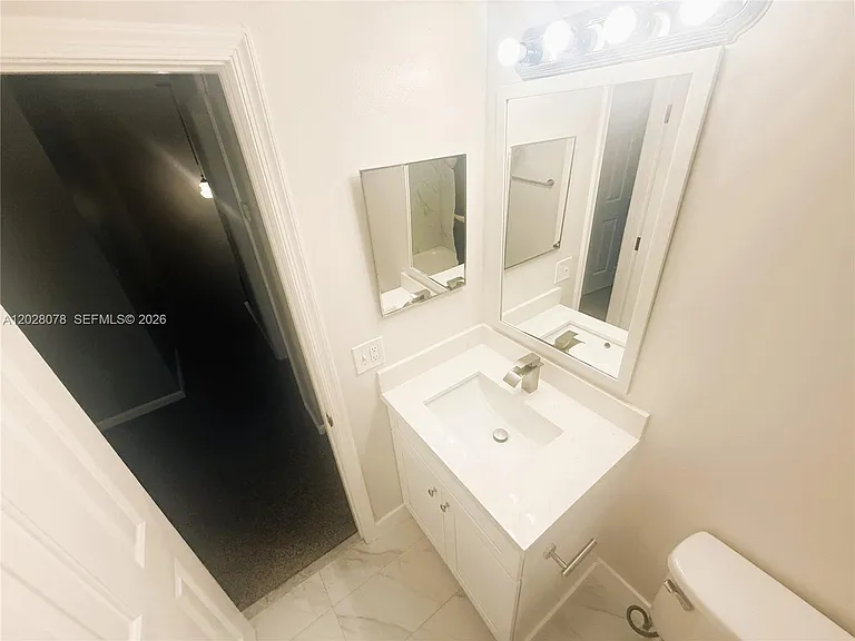 10787 Royal Palm Blvd #5 — Photo 23