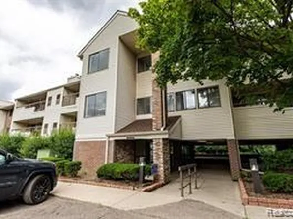 30594 Orchard Lake Rd Unit 36, Farmington Hills, MI 48334