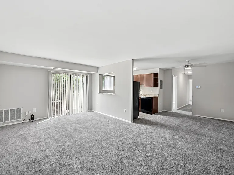Glen Willow Apartments — Photo 4