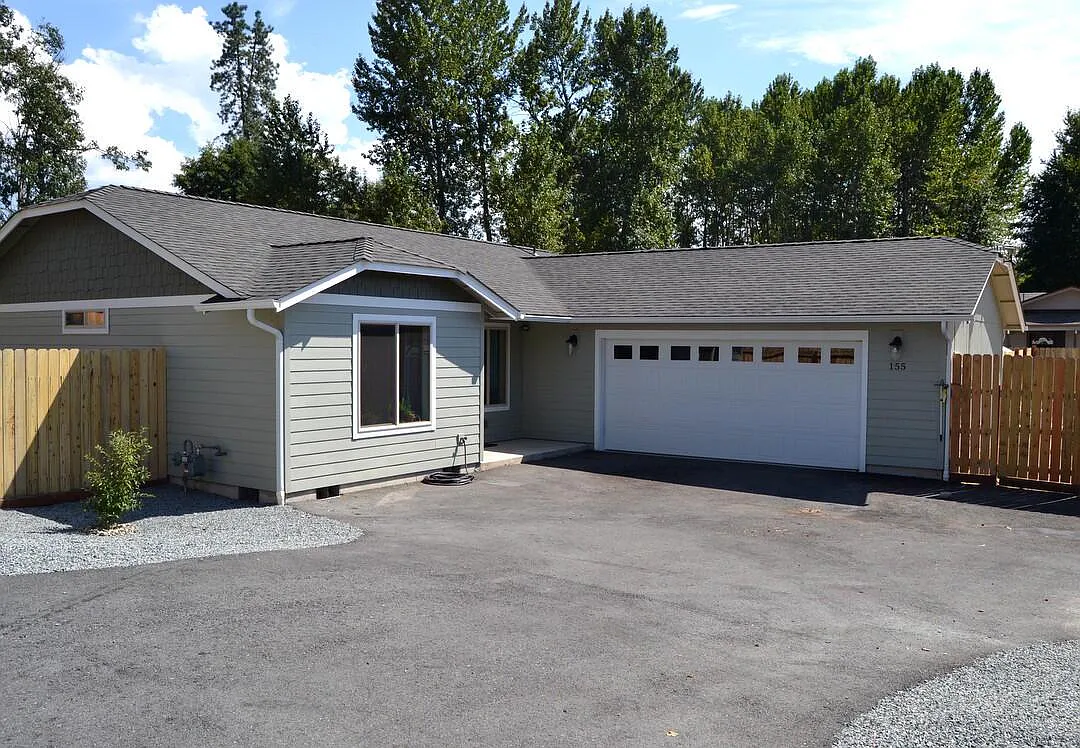 155 Corbin Dr photo 1