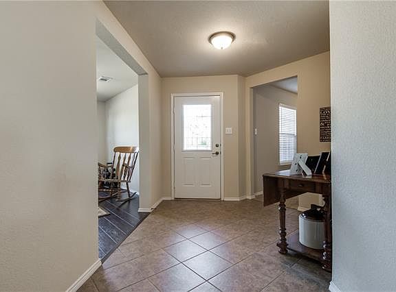 4th image of 5941 Snow Creek Dr