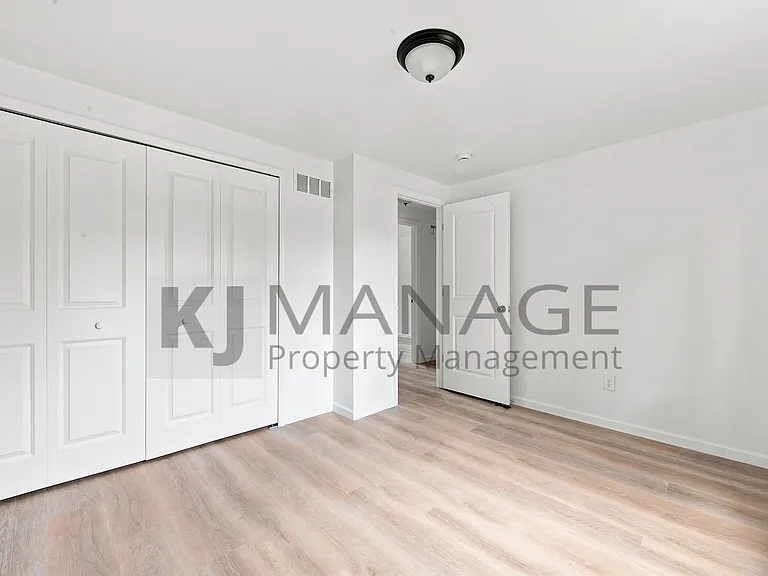 12039 Rockland — Photo 17