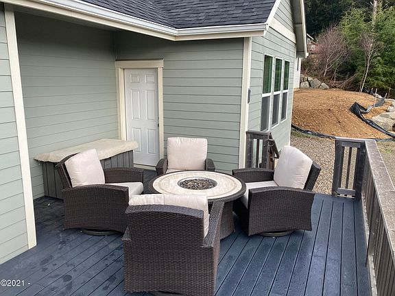 5th image of 4130 SE Lee Ave