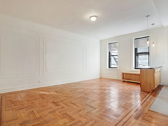 4th image of 43-30 46th St #4BB