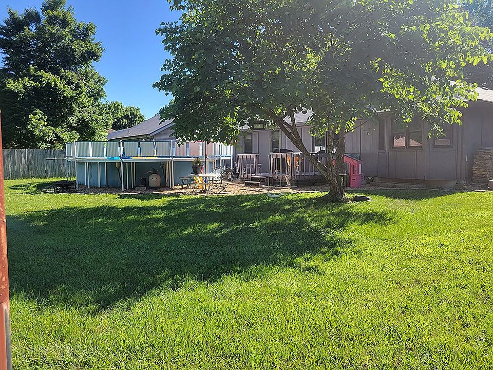 2nd image of 906 Breann Ct