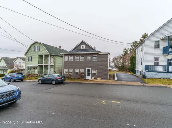 621 Center St, Dunmore, PA 18512