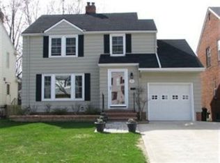 2456 Laurelhurst Rd, University Hts, OH 44118