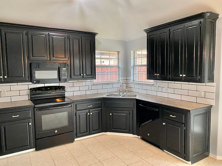 4805 Stag Horn Dr — Photo 5