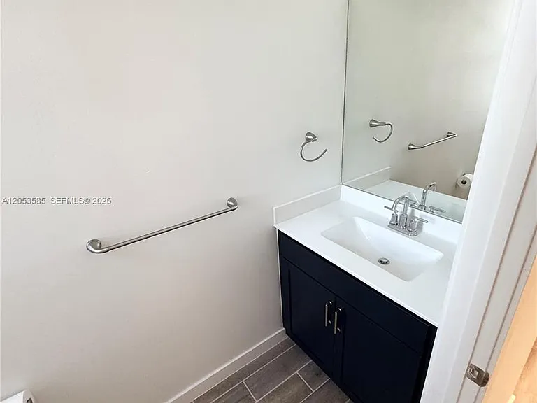 120 NE 13th Ter #120 — Photo 7