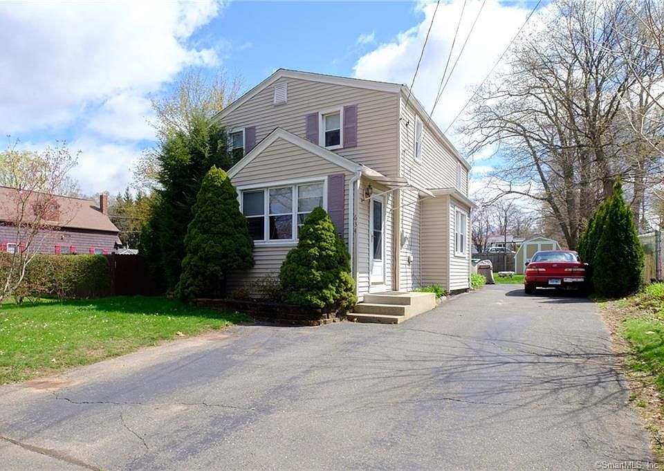 1st image of 634 Camp St
