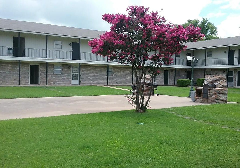 1st image of 5701 Edmond Ave APT 206