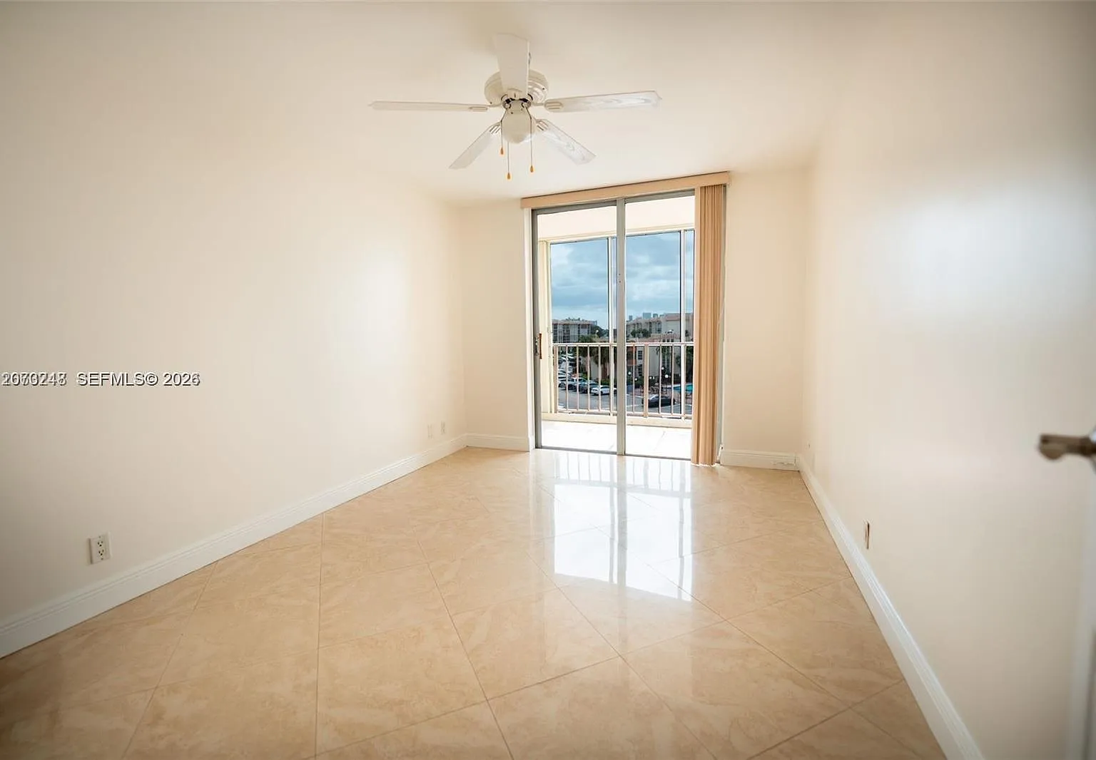 2 bed, 1210 sqft, $2,450 — Photo 3