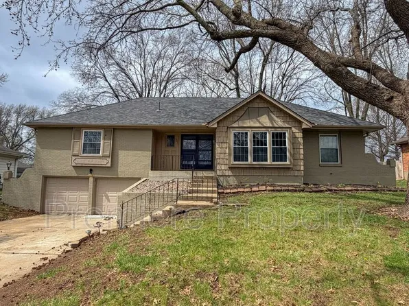 1331 SW Horizon Dr, Blue Springs, MO 64015