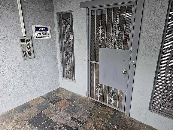 4th image of 11017 Hartsook St #205