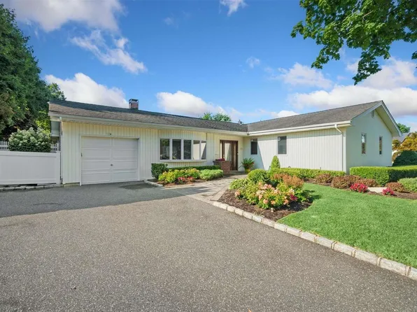 28 Long Bow Lane, Commack, NY 11725