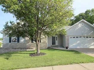 316 Keystone Dr, Fenton, MO 63026