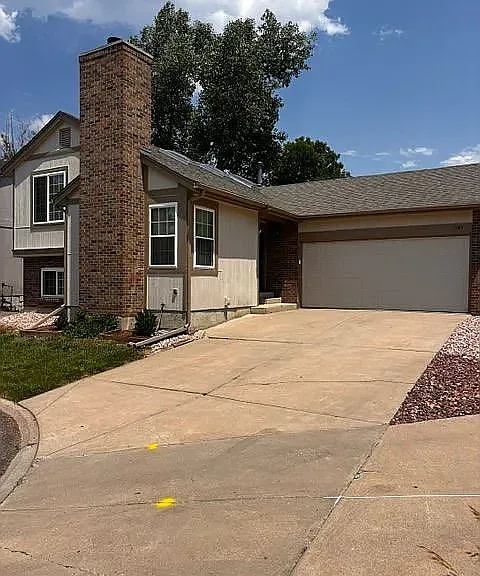 1184 Lily Ct — Photo 2