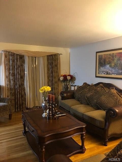 2nd image of 323 Country Club Ln