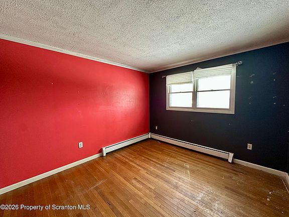 5th image of 250 W Foothills Dr