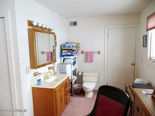 5th image of 361 S Gull Lake Dr