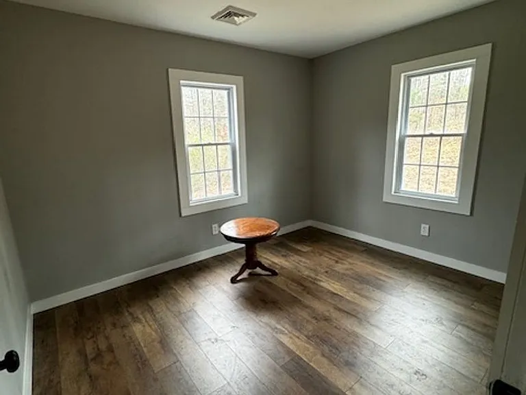 201 Old Harrison Cir SW — Photo 7