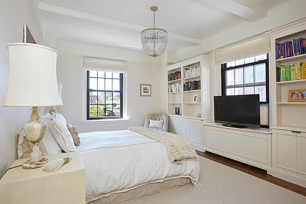 Sold by Coleman Real Estate Group | media 39