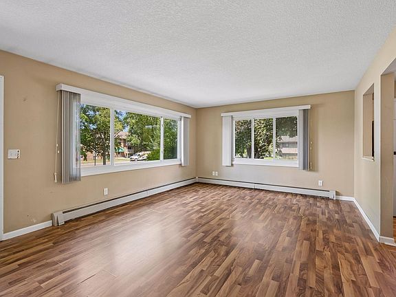 2nd image of 1104 3rd Ave NE