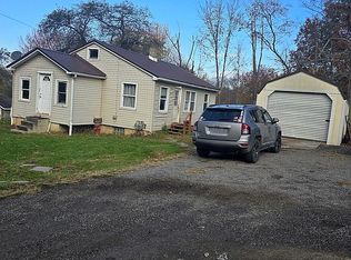 4966 Collins Dr, Newton Falls, OH 44444