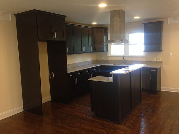 Soft-close kitchen cabinets