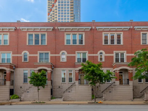 419 W Grand Ave #G, Chicago, IL 60654