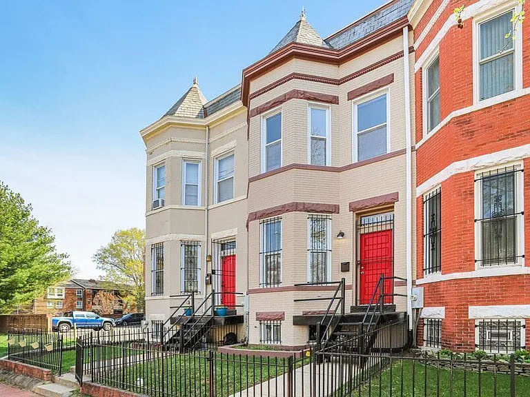 306 R St NW — Photo 48