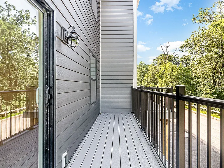 158 High Pointe Dr — Photo 12