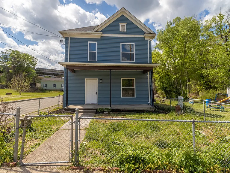 178 N 1st& Harper St — Photo 13